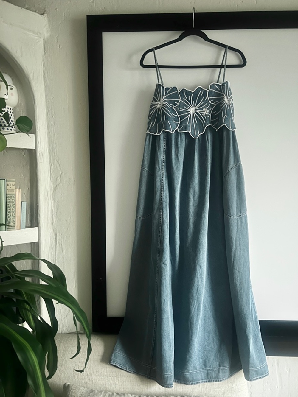 Anthropologie Pilcro Light Denim Floral Appliqué Maxi Dress Size Medium NWT - Picture 6 of 12
